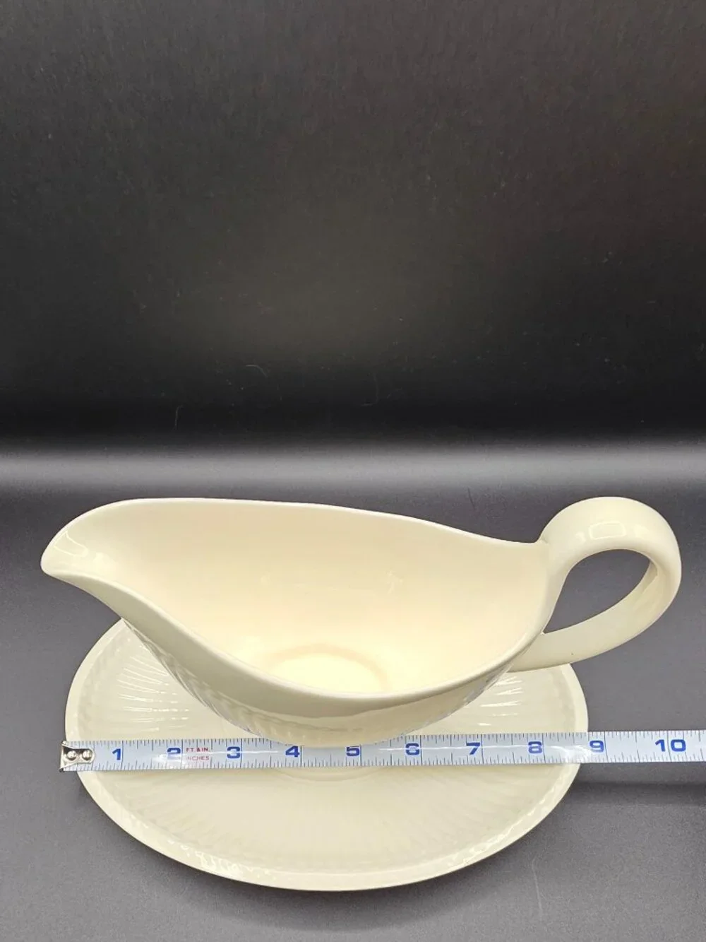 VYG Wedgwood Edme Etruria & Barlaston Gravy Boat Sauce Bowl Attached Underplate